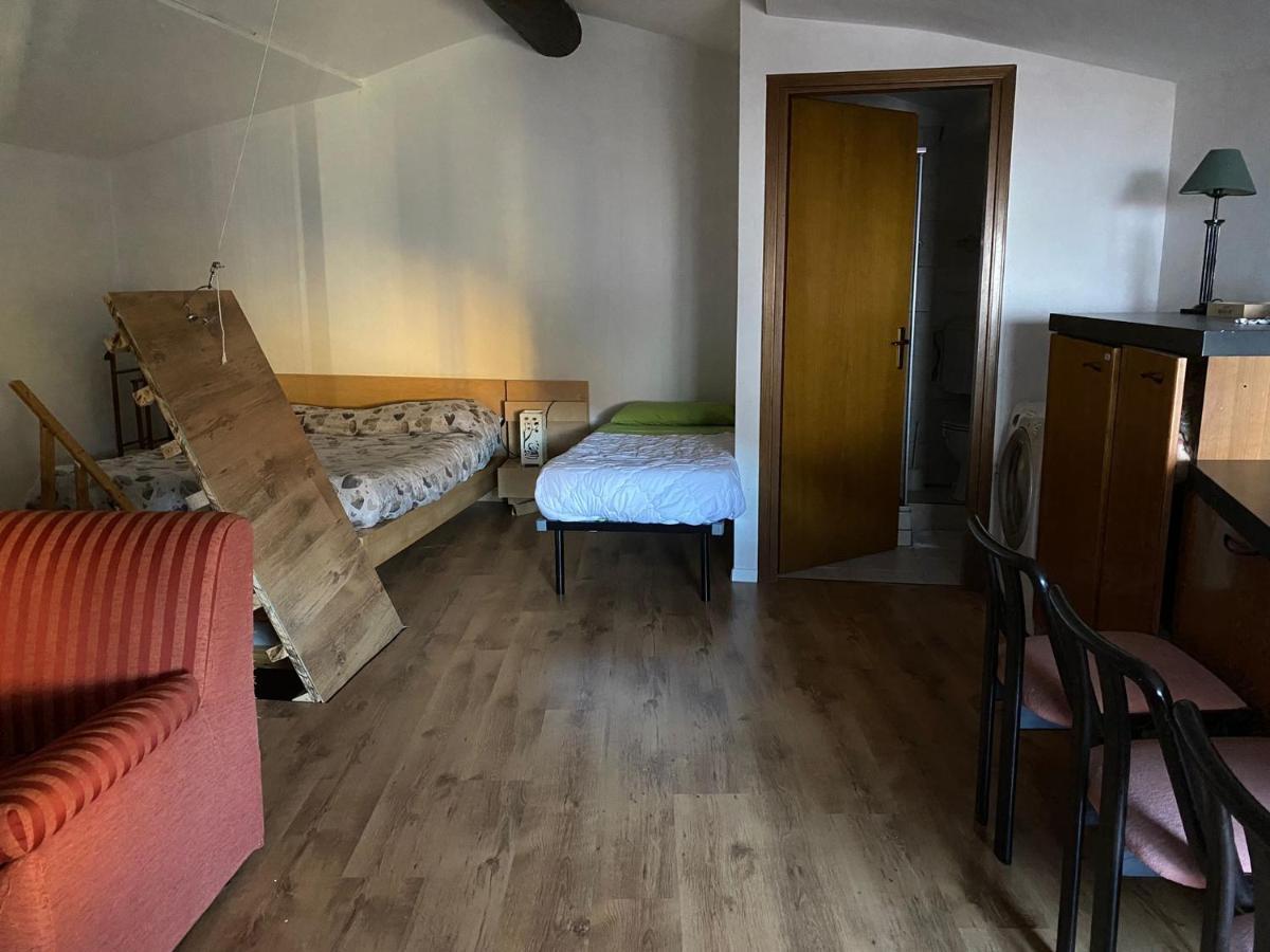 Lovely 1 Room Bedroom Loft, 20 Mins To Bgy Airport Pradalunga Buitenkant foto