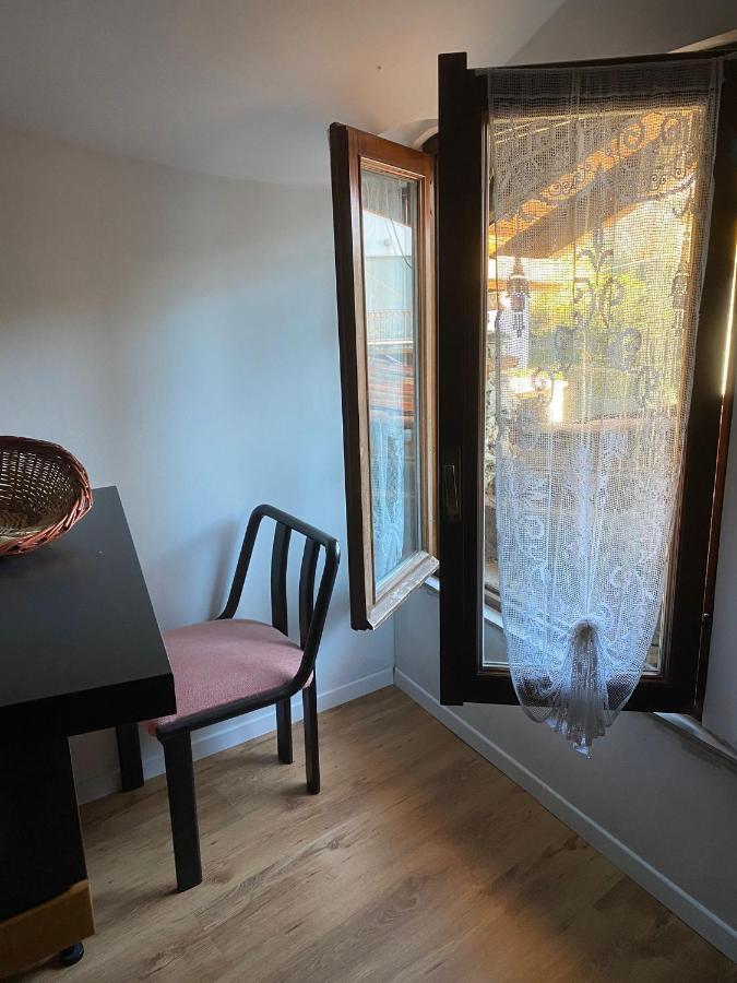 Lovely 1 Room Bedroom Loft, 20 Mins To Bgy Airport Pradalunga Buitenkant foto
