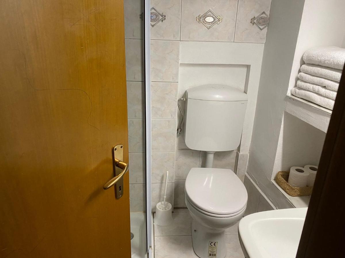 Lovely 1 Room Bedroom Loft, 20 Mins To Bgy Airport Pradalunga Buitenkant foto
